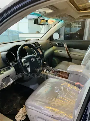 2012 Toyota Highlander Blue