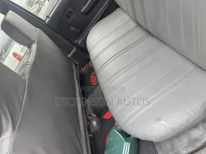 Toyota Hilux 2003 White
