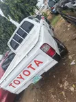 Toyota Hilux 2003 White - 4