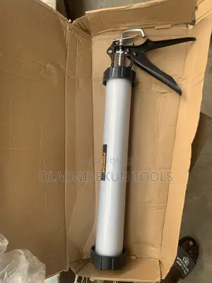 Brand New Aluminum Caulking Gun
