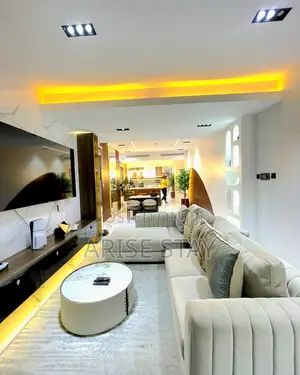 Gidan Kwana Mai Dakuna 2 Mai Pool da Fasahar Smart | Lekki Phase 1