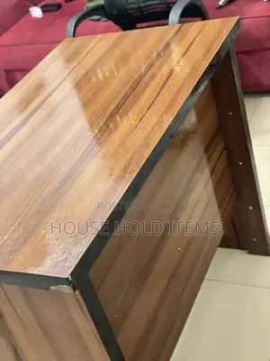 Teburin Ofis Mai Aljihu Biyu