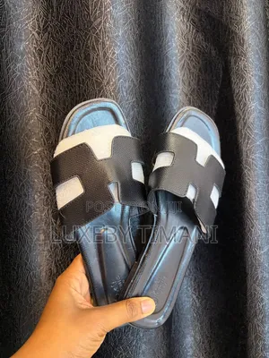 Hermes Slippers - Sabon Zama, Baƙi