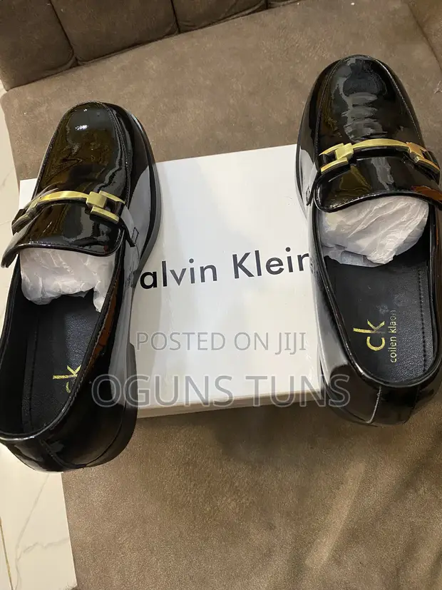Takalmi Calvin Klein Na Maza Baki Na Gargajiya Girma 41 - 1