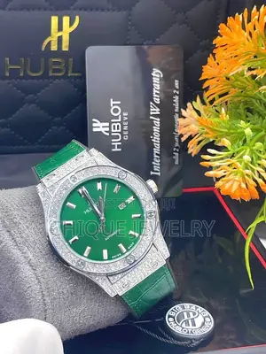 Sabon Agogon Hublot Mai Duska