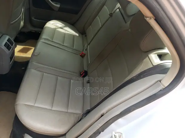 Volkswagen Jetta 2007 Silver - 1