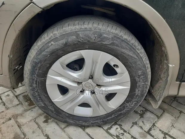 Toyota RAV4 2013 Green SUV - 1