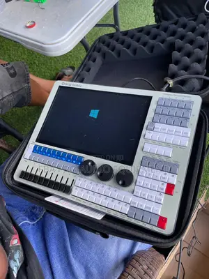 Avolites Quartz Lighting Console