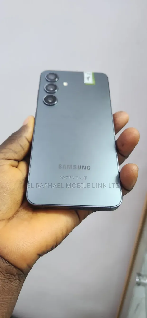 Samsung Galaxy S24 256GB Graphite (UK Used) - 1