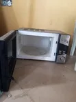 Omaha Baƙar Microwave - An Yi Amfani Da Ita - 2