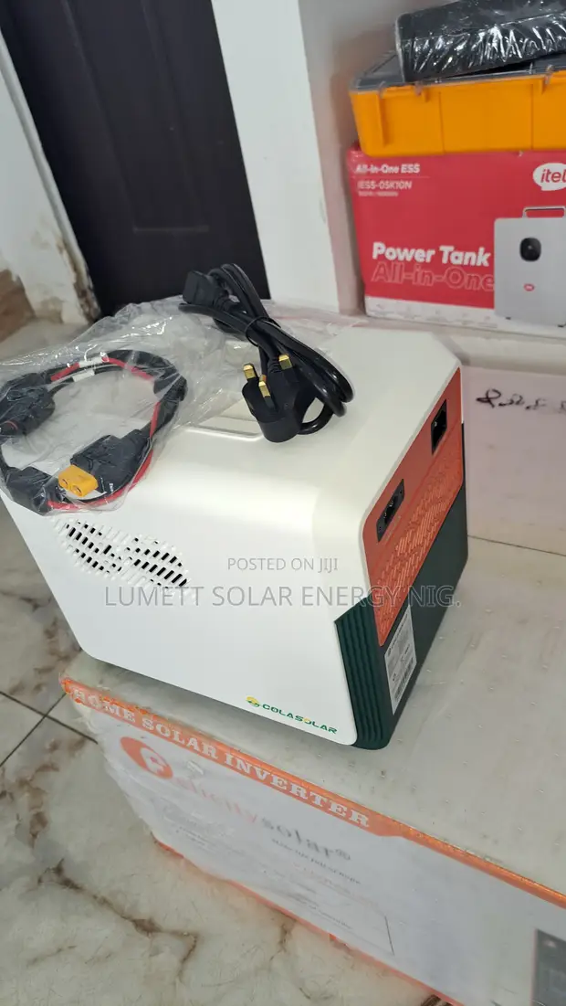 Cola 1000 Pro 1KWH 300W Portable Solar Power Station - 1