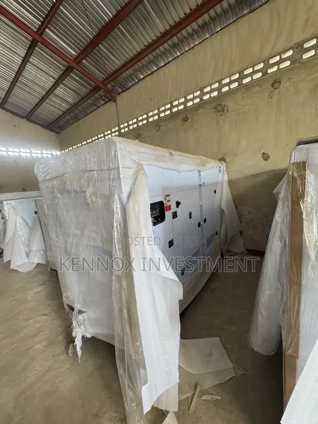 Standard 500kVA Perkins Soundproof Diesel Generator - 1
