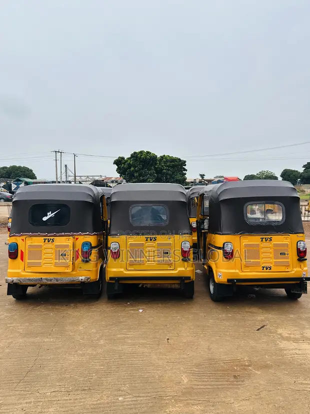 TVS King Deluxe Plus iTouch Start Tricycle 2026 Yellow - 1