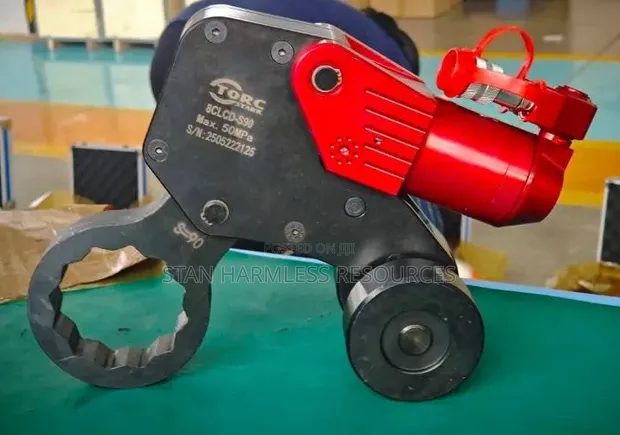 Hydraulic Torque Wrench - Man Foma Na Mai Da Gas - 1