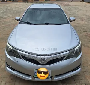 2013 Toyota Camry Sabis Na Direba - Lagos