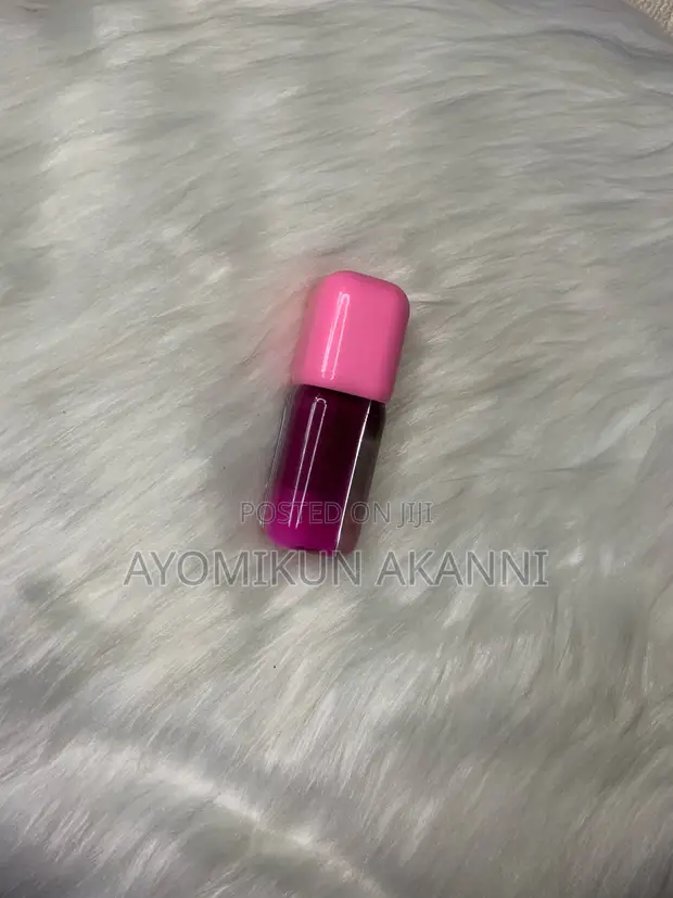 Two Tone Kiss Lip Gloss by Kiss Beauty - 1
