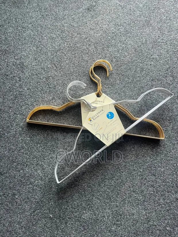 Guda 2 na Hangers - 1