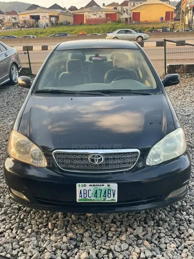 Toyota Corolla LE 2005 Black - 1