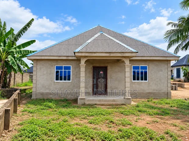 Hotel Building for Rent, Arobieye Oloya Junction - 1