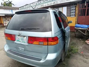 Honda Odyssey 2005 Blue