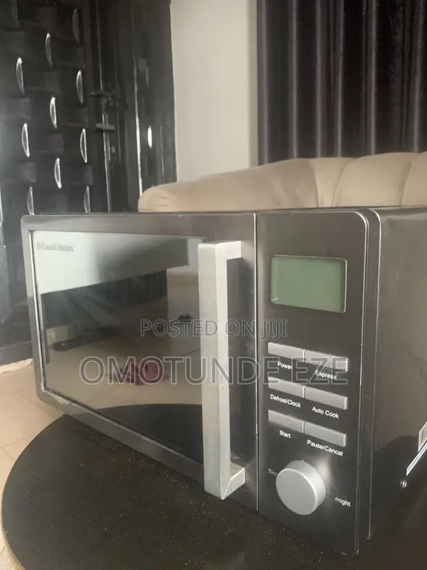 Russell Hobbs 800W Microwave Oven - 1