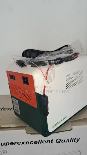 Cola 1000 Pro 1KWH 300W Compact Solar Generator