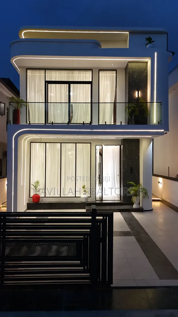 5-Bedroom Duplex with Pool in VGC, Lekki - 1