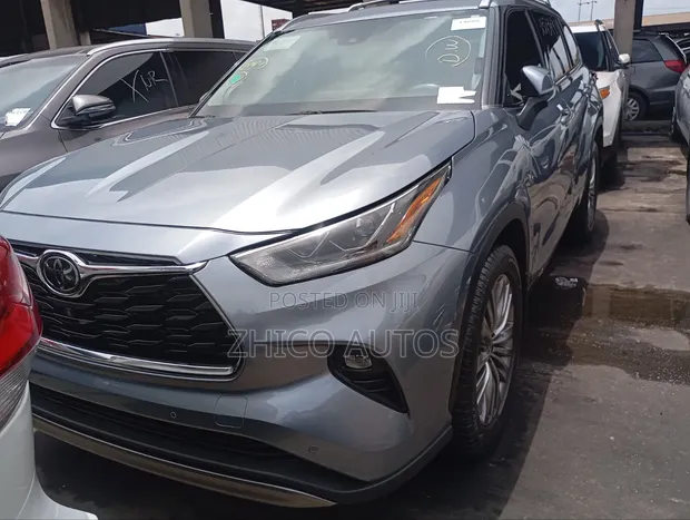 2022 Toyota Highlander Platinum Blue - 1
