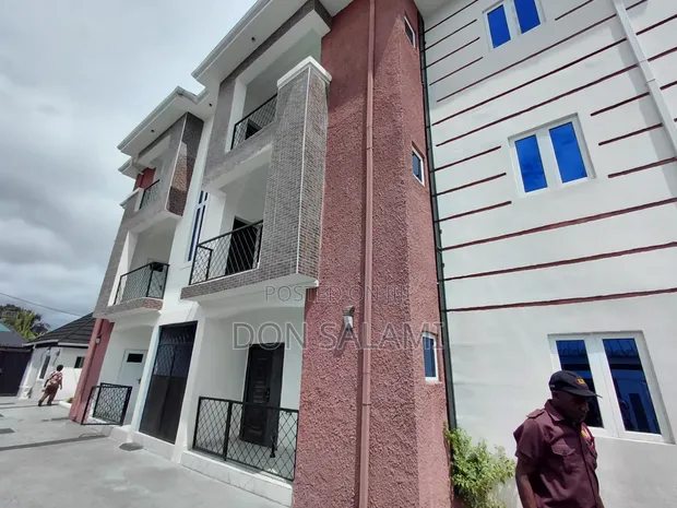 Sabon Gina 2-Bedroom Block na Flats a Egbelu, Port Harcourt - 1