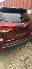 Toyota Highlander 2017 XLE Burgundy - 4