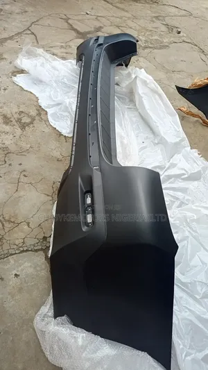 Bakin Bumper na Toyota Highlander 2012
