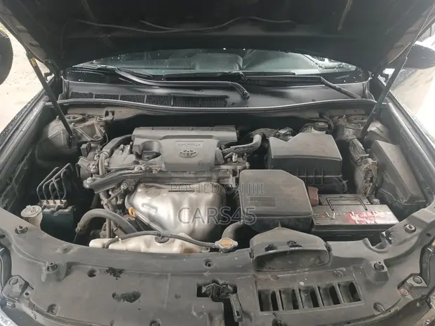 2015 Toyota Camry XLE Sedan - 1
