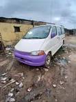 Toyota HiAce 2002 White - 2