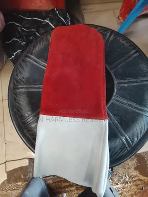Brand New Oven Hand Glove