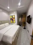 Gidan Kwana Mai Dakuna 2 da Aka Zuba Kayan Saka a Guzape, Abuja - 2