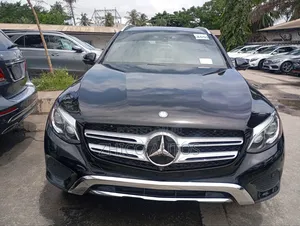 Mercedes-Benz GLC300 2017 Black