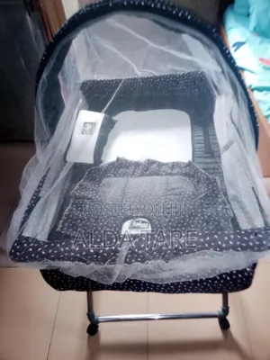 Kayan Kwanciya na Jariri na Chicco / Bassinet Bed tare da Tsayawa