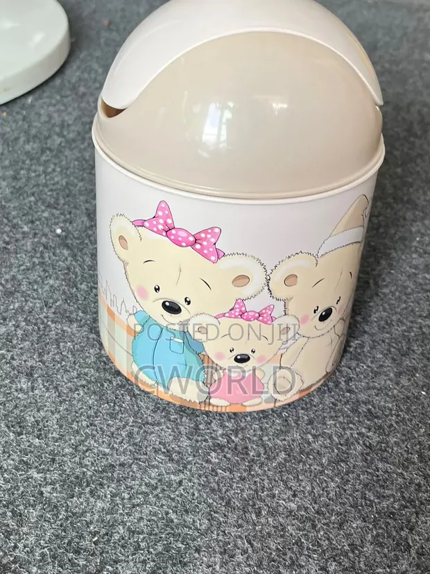 Desktop Swing Top Trash Bin - 1