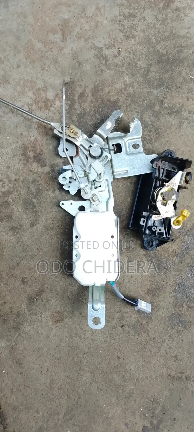 Toyota HiAce Booth Mechanism - Used - 1