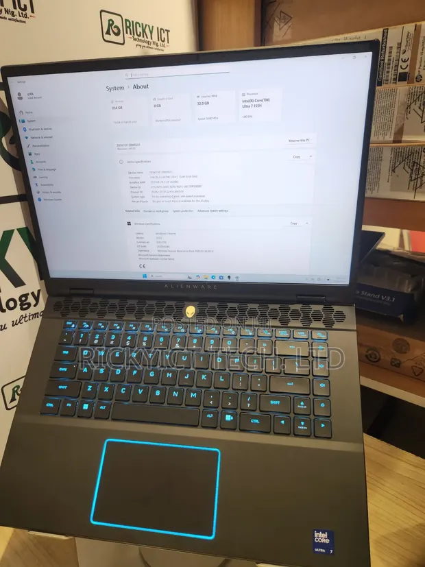Dell Alienware M15 R5 Laptop: Intel Core Ultra 7, 32GB RAM, 1TB SSD - 1