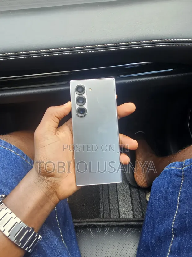 Samsung Galaxy Z Fold6 1TB Silver - 1
