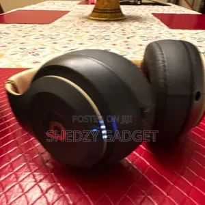 Beats Studio3 Wireless Noise Cancelling Headphones - Gray Gold