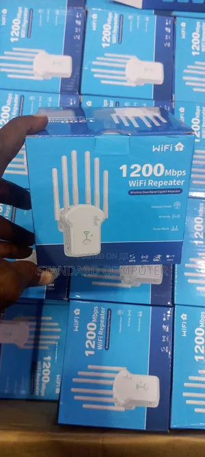 1200Mbps WiFi Repeater