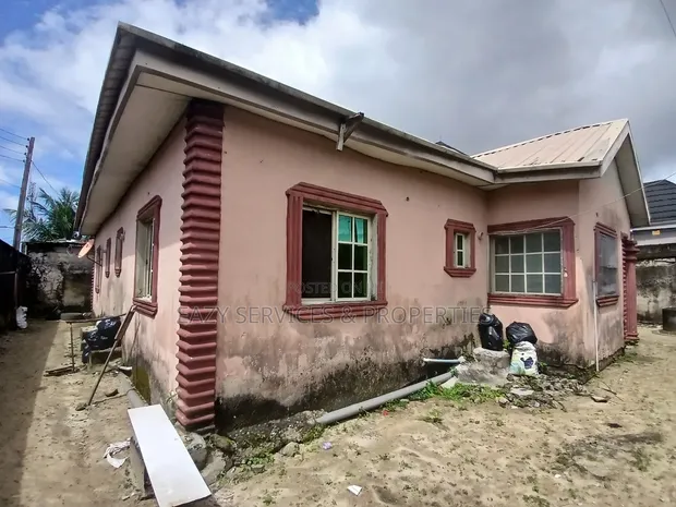 4 Bedroom Bungalow in Idowu Estate, Ajah for Sale - 1