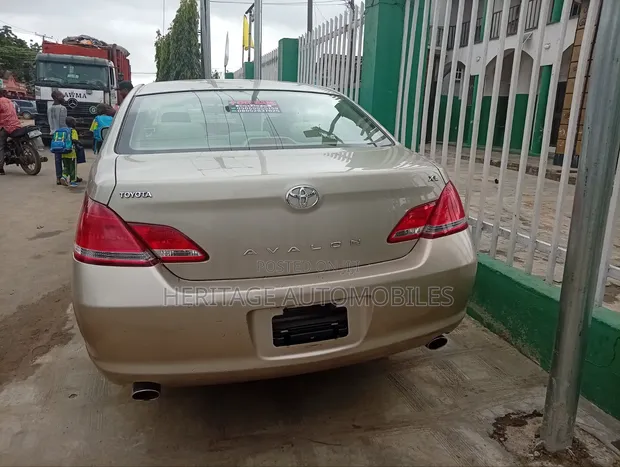 Toyota Avalon Touring Zinariya 2007 - 1