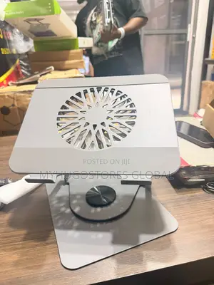 DJ Laptop Stand mai Fannin Sanyawa