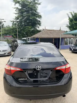 Toyota Corolla LE ECO Premium Sedan ta 2016