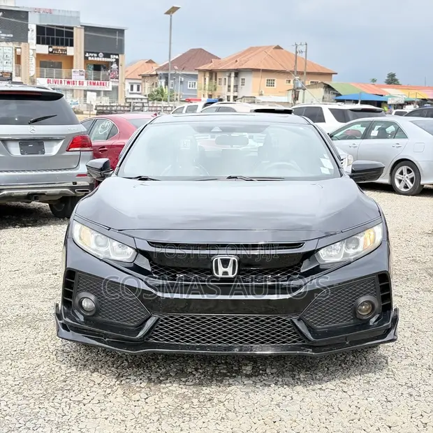 Honda Civic 2017 Black - Direct Belgium - 1