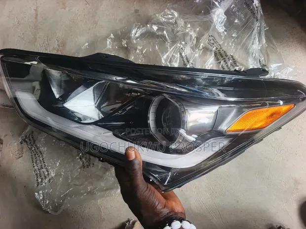 Hyundai Grand Santa Fe Head Lamp (LH) - 2018 - 1