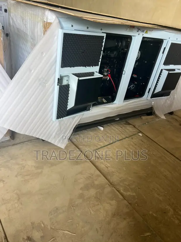 Perkins 100kVA Acoustic Canopy Generator - 1